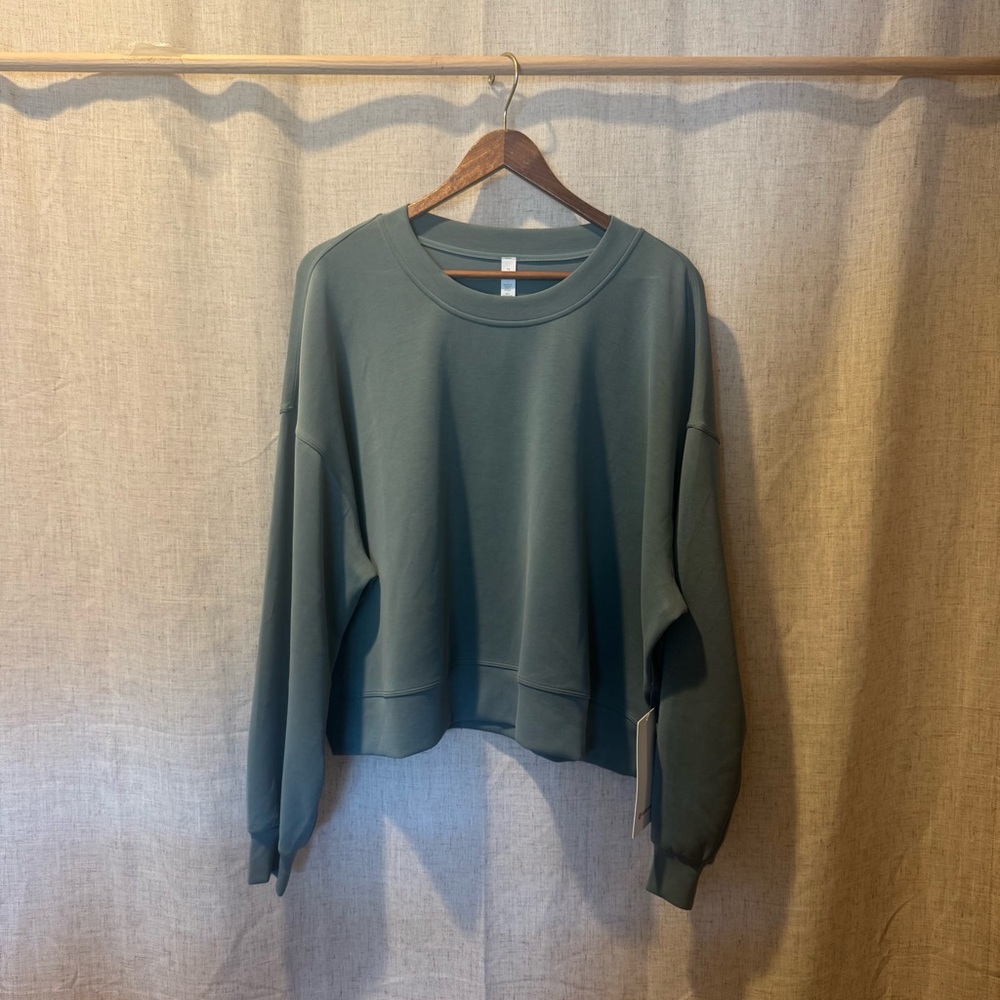 Lululemon Green crop sweatshirt